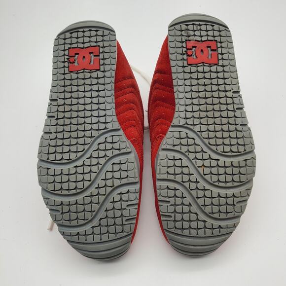DC Women’s Dash Skate Shoes Red Suede Size 7 - Picture 3 of 10